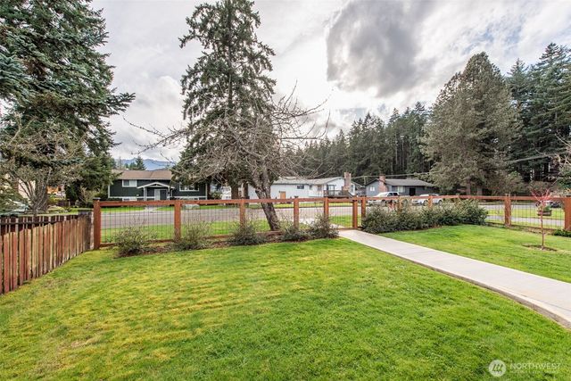 1225 W 17th St, Port Angeles, WA 98363