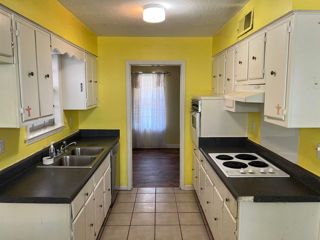 3956 LAURELHILL LN, Bartlett, TN 38135