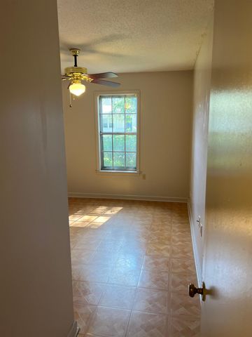 3956 LAURELHILL LN, Bartlett, TN 38135