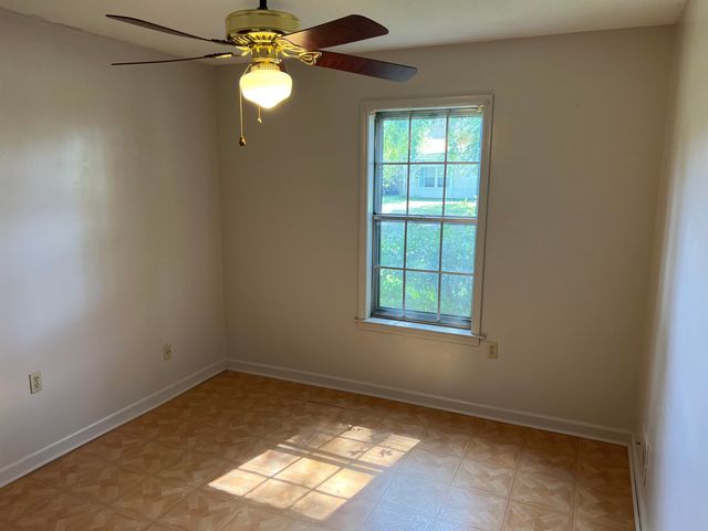 3956 LAURELHILL LN, Bartlett, TN 38135