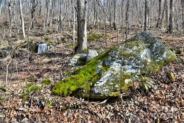 158 Sugar Cove Road, Weaverville, NC 28787