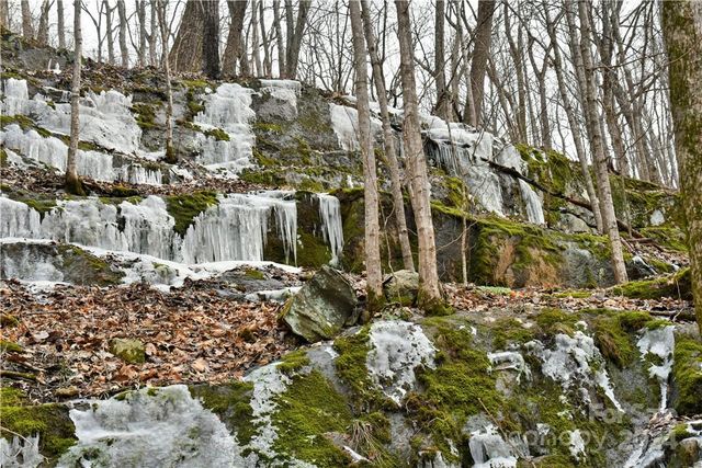 158 Sugar Cove Road, Weaverville, NC 28787