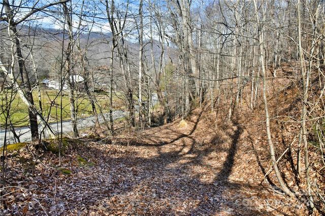 158 Sugar Cove Road, Weaverville, NC 28787