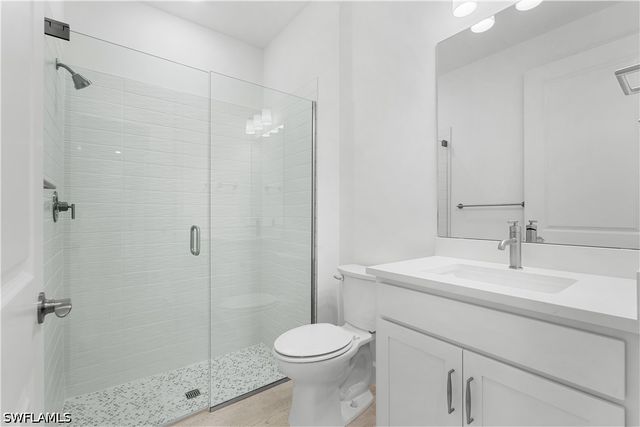 2104 Freemont WAY, Naples, FL 34120