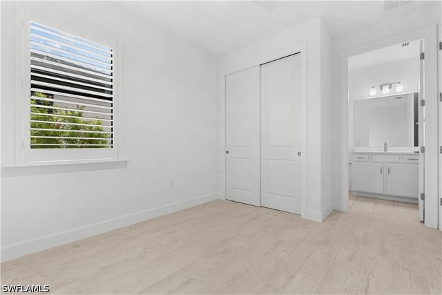 2104 Freemont WAY, Naples, FL 34120