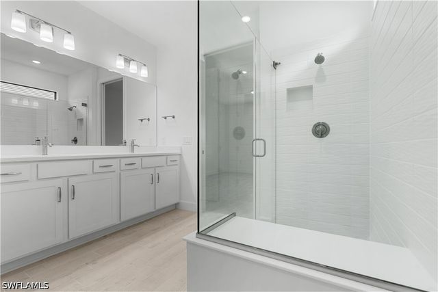 2104 Freemont WAY, Naples, FL 34120
