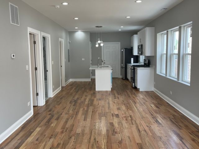10914 S Vernon Avenue, Chicago, IL 60628