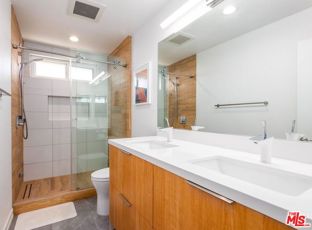 5848 Canterbury Drive, Culver City, CA 90230