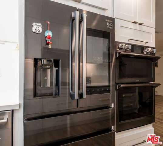 5848 Canterbury Drive, Culver City, CA 90230