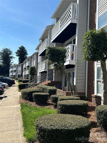 9521 Shannon Green Drive C, Charlotte, NC 28213