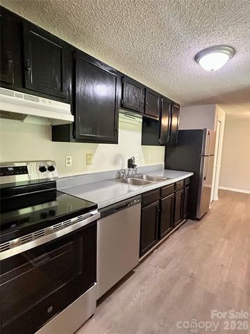 9521 Shannon Green Drive C, Charlotte, NC 28213