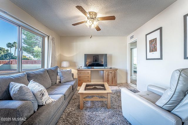 135 E Verde Vista, Green Valley, AZ 85614