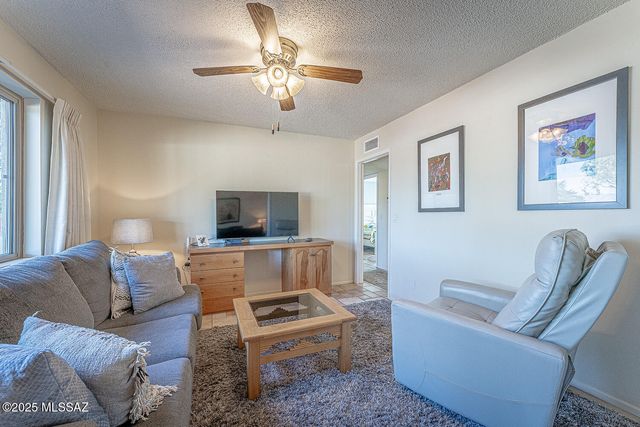 135 E Verde Vista, Green Valley, AZ 85614