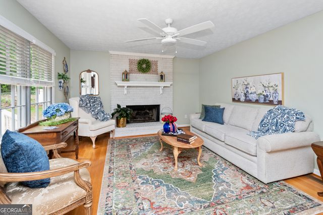 405 Ridgemont Dr No Street Suffix, Fayetteville, GA 30215