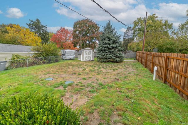 19711 Pasadena Avenue, South Bend, IN 46614