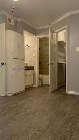 18800 Egret Bay Boulevard 501, Webster, TX 77058