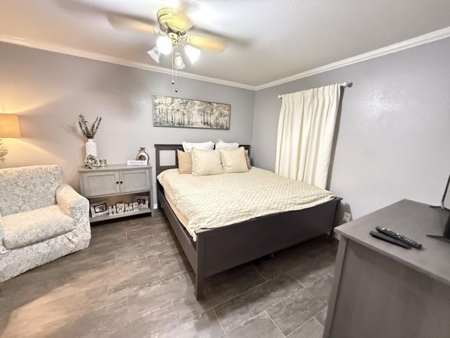 18800 Egret Bay Boulevard 501, Webster, TX 77058