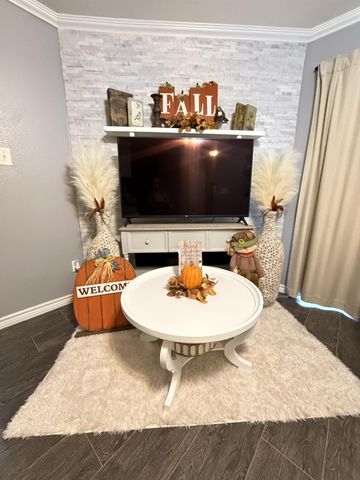 18800 Egret Bay Boulevard 501, Webster, TX 77058