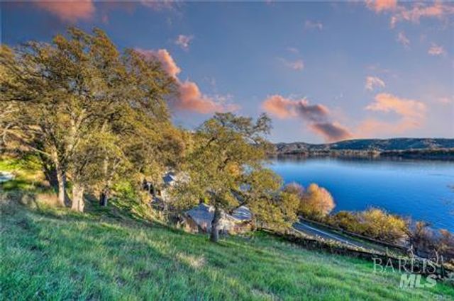 12140 E Highway 20 Hwy, Clearlake Oaks, CA 95423