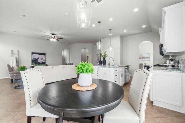 2707 Oak Pass Court, Conroe, TX 77385