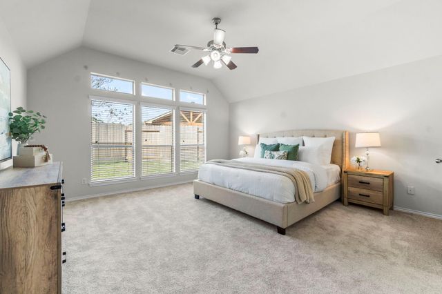 2707 Oak Pass Court, Conroe, TX 77385