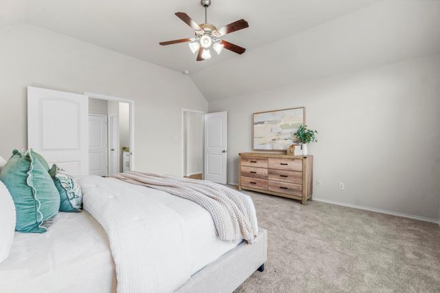 2707 Oak Pass Court, Conroe, TX 77385