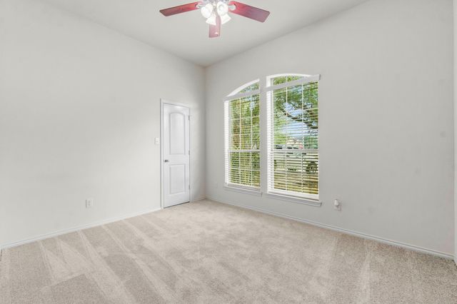 2707 Oak Pass Court, Conroe, TX 77385