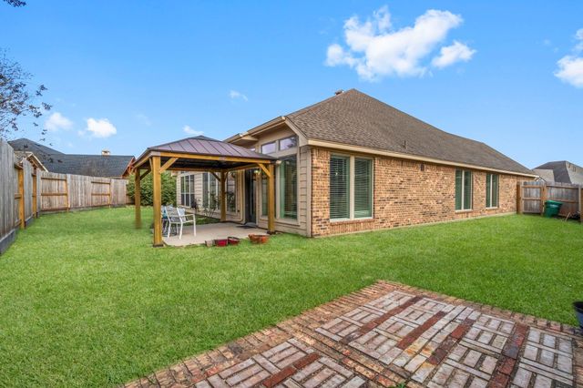 2707 Oak Pass Court, Conroe, TX 77385