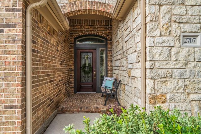 2707 Oak Pass Court, Conroe, TX 77385