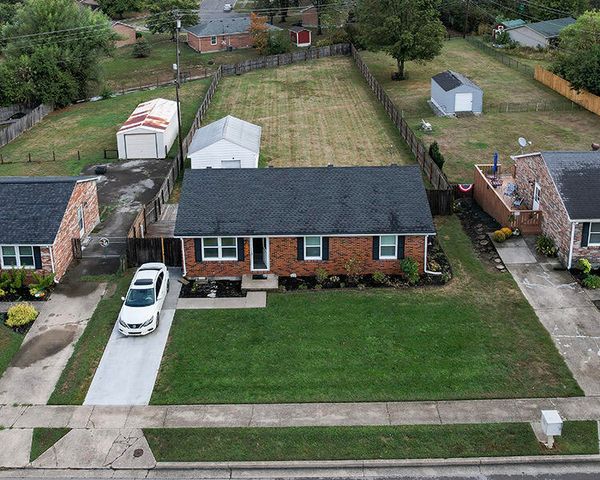 709 Hickory Hill Drive, Nicholasville, KY 40356