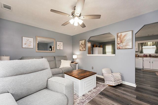 709 Hickory Hill Drive, Nicholasville, KY 40356