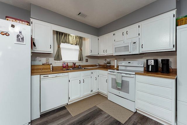 709 Hickory Hill Drive, Nicholasville, KY 40356