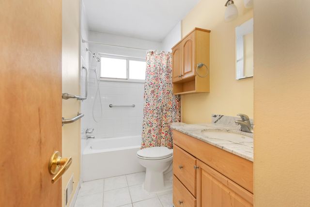 27463 Delton Street, Madison Heights, MI 48071