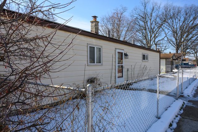 27463 Delton Street, Madison Heights, MI 48071