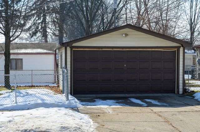 27463 Delton Street, Madison Heights, MI 48071