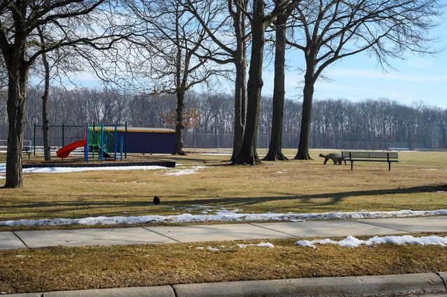 27463 Delton Street, Madison Heights, MI 48071