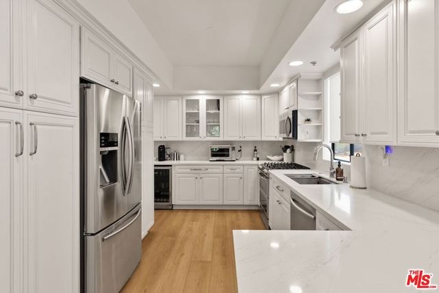 10620 Eastborne Avenue 102, Los Angeles, CA 90024