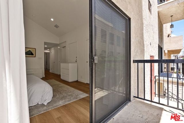 10620 Eastborne Avenue 102, Los Angeles, CA 90024