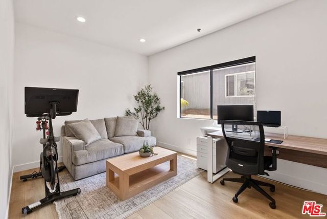 10620 Eastborne Avenue 102, Los Angeles, CA 90024