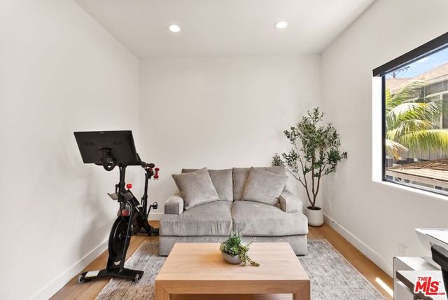 10620 Eastborne Avenue 102, Los Angeles, CA 90024