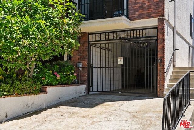 10620 Eastborne Avenue 102, Los Angeles, CA 90024