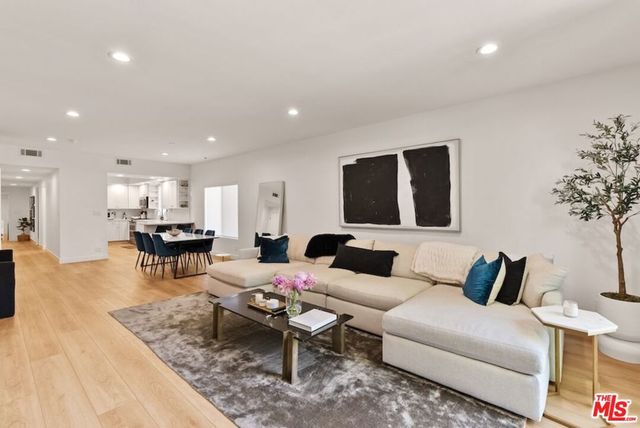 10620 Eastborne Avenue 102, Los Angeles, CA 90024