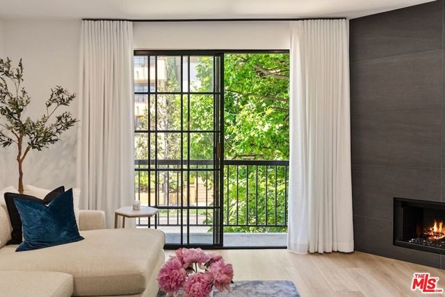 10620 Eastborne Avenue 102, Los Angeles, CA 90024