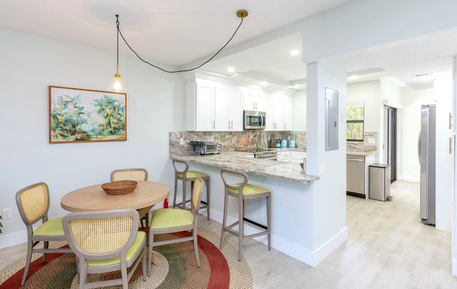 11267 Pond View B102 Drive B102, Wellington, FL 33414
