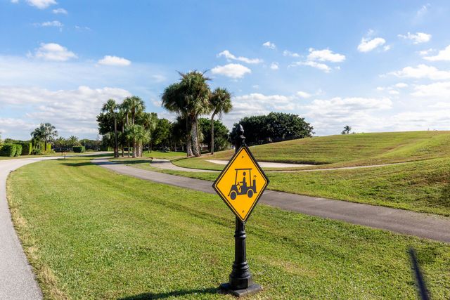 11267 Pond View B102 Drive B102, Wellington, FL 33414
