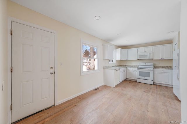 22 Overbrook Street, Riverhead, NY 11901