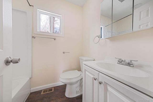 22 Overbrook Street, Riverhead, NY 11901