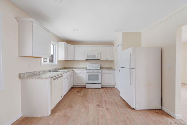 22 Overbrook Street, Riverhead, NY 11901