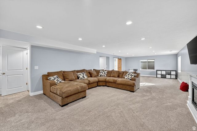 2304 S 2060 W, Woods Cross, UT 84087