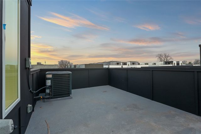 2031 N Prairie Avenue 101, Dallas, TX 75204